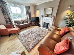 Lounge- click for photo gallery